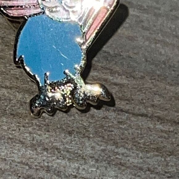 Blue & Silver Tone Bird Birdie Holding Golf Club Collectible Sports Lapel Pin - Picture 3 of 6